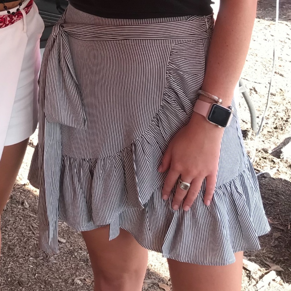 Super cute striped skirt!